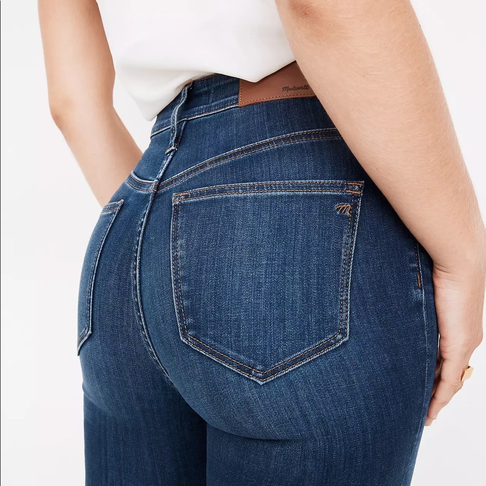 Madewell Curvy High-Rise Skinny Jeans in Sussex Wash: TENCEL™ Denim Edition